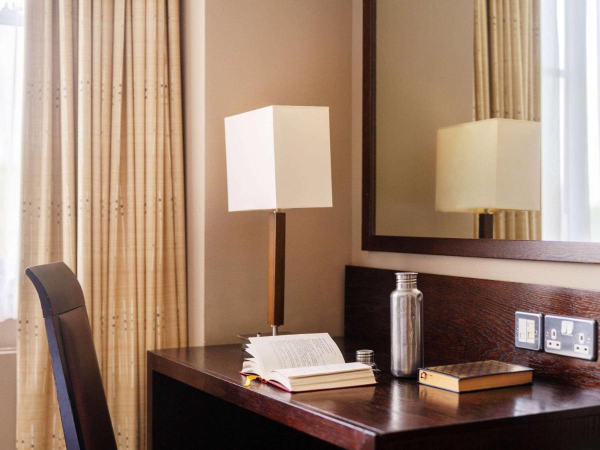 Mercure London Watford Hotel Bagian luar foto
